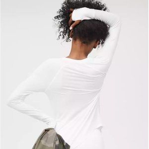 Aerie OFFLINE Thumbs Up T-Shirt Size Small